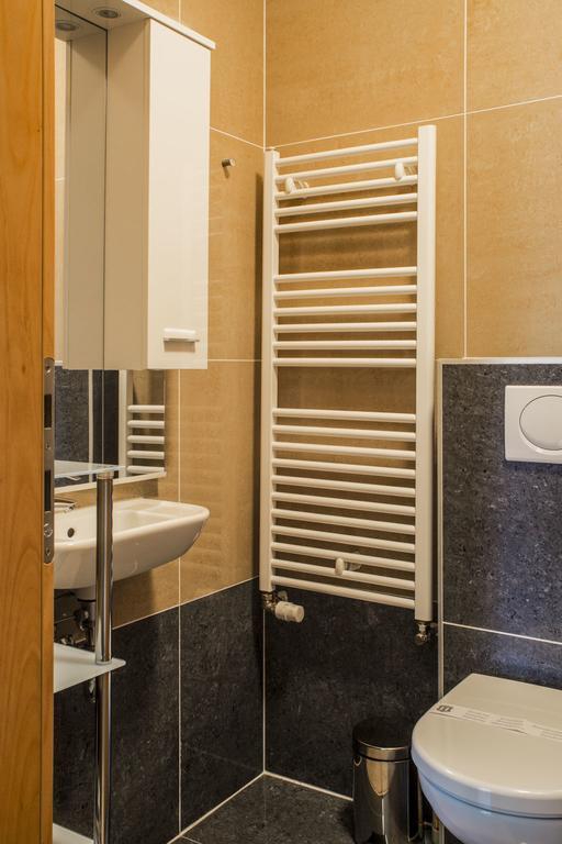 Lakeside Jarun Apartment ザグレブ 部屋 写真